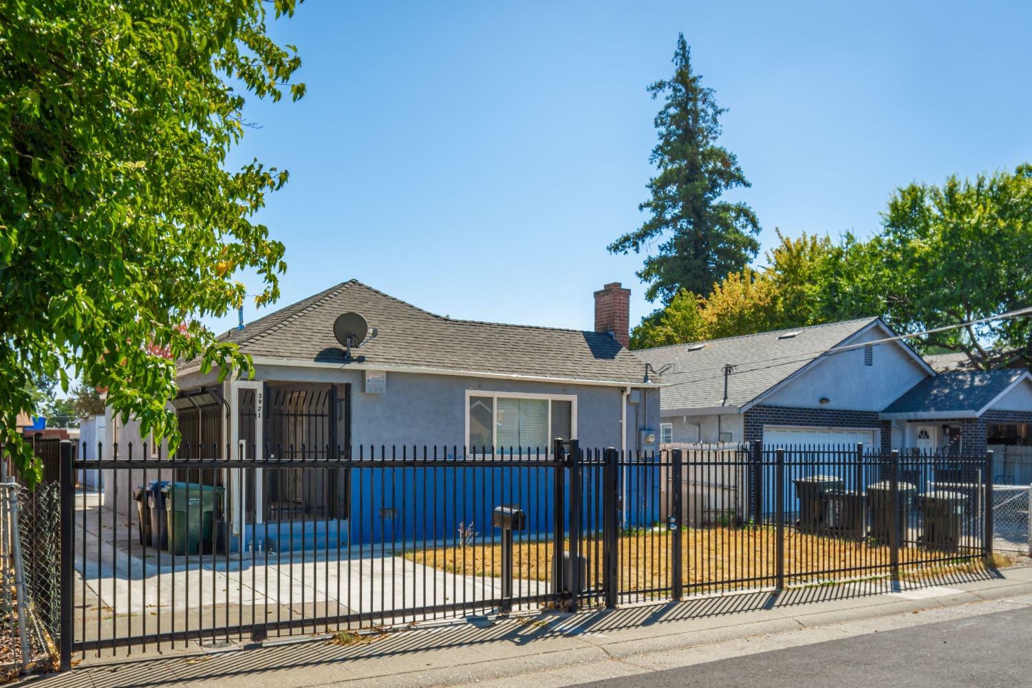 Property Photo:  3921 41st Street  CA 95820 