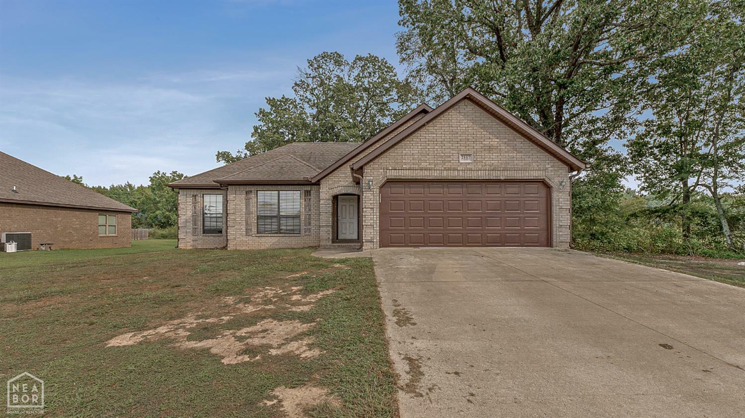 Property Photo:  2107 S 7th Street  AR 72450 