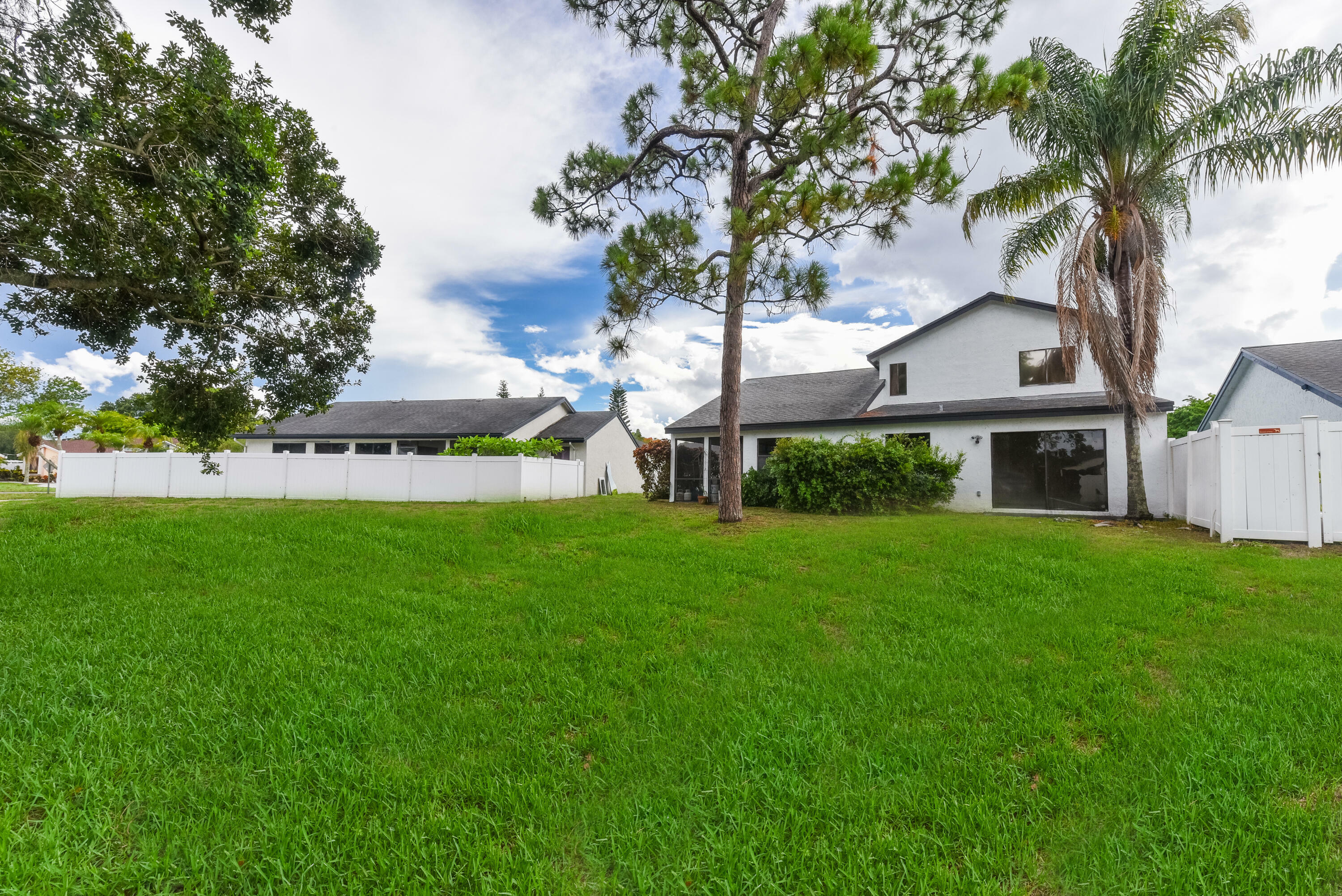 Property Photo:  21604 Yellowstone Park Drive  FL 33428 