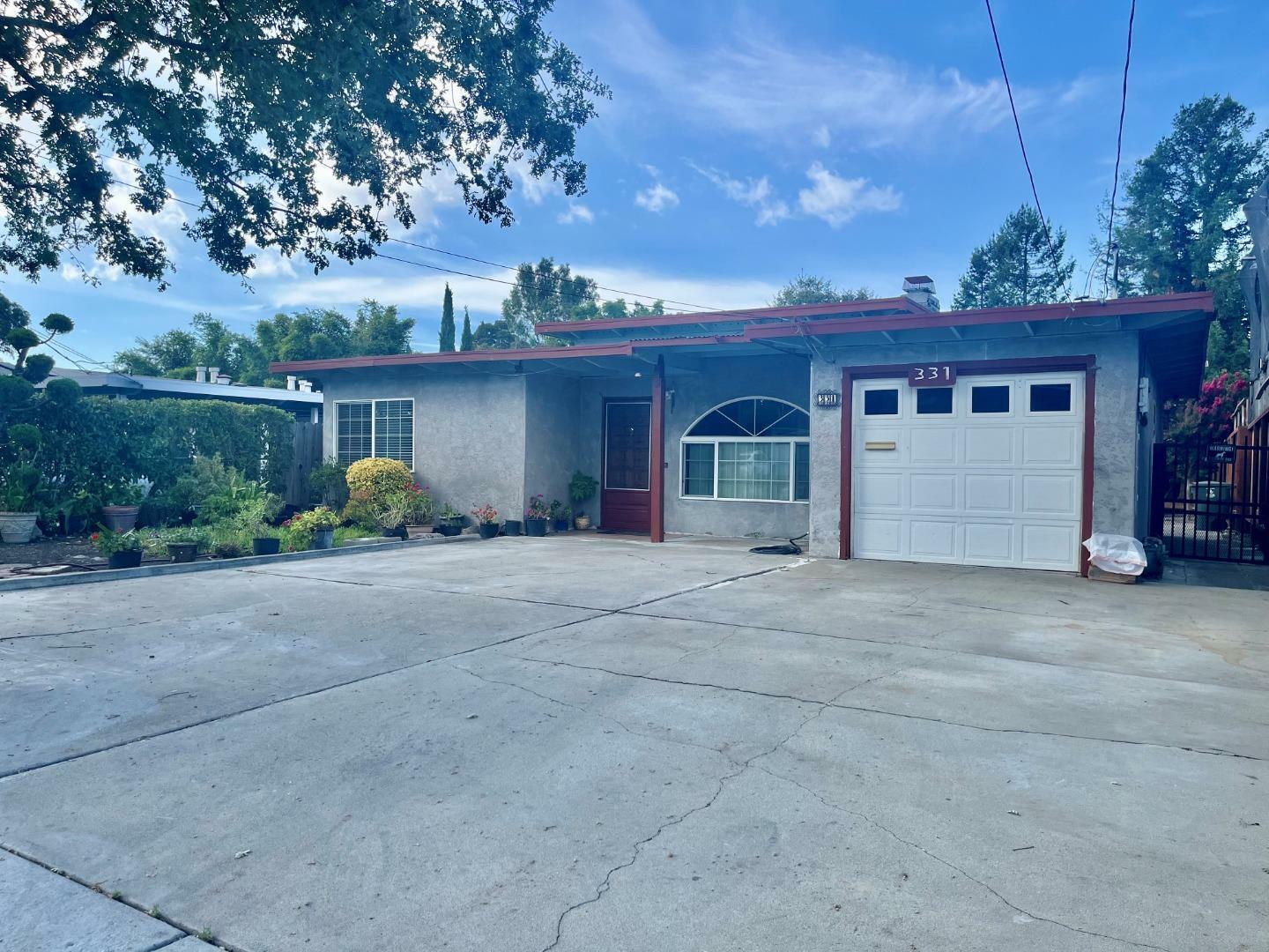 Property Photo:  331 Terminal Avenue  CA 94025 