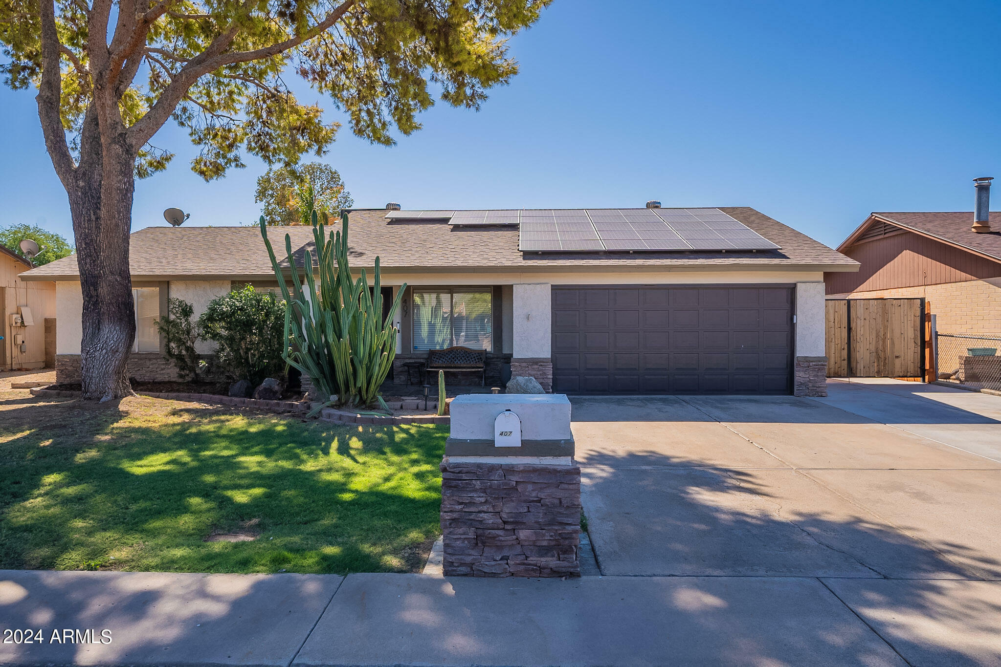 Property Photo:  407 W Sequoia Drive  AZ 85027 