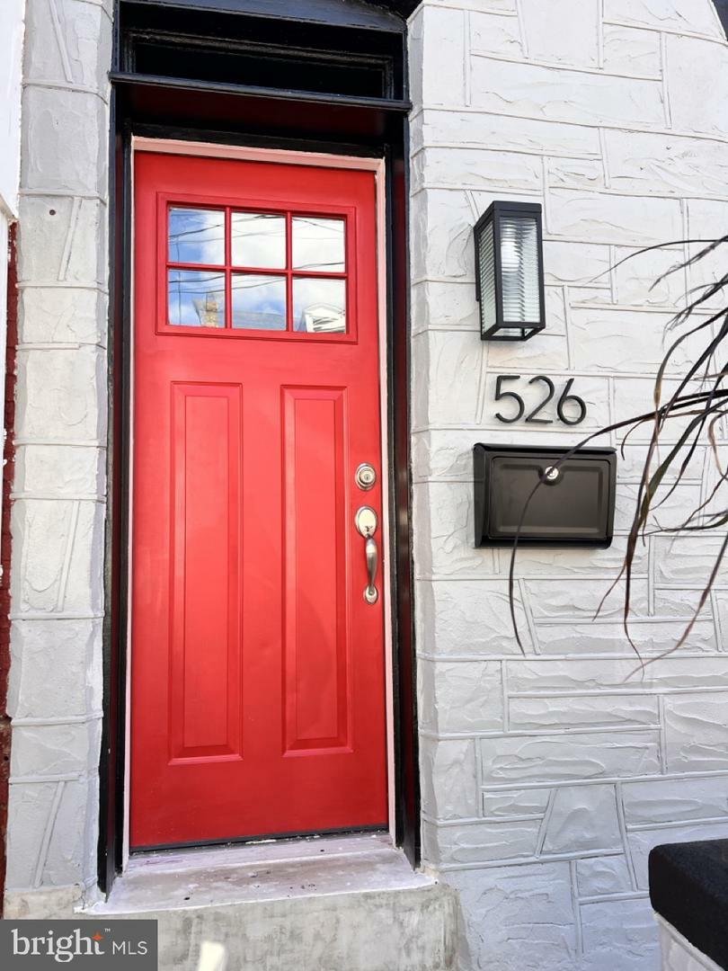 Property Photo:  526 Poplar Street  PA 17603 