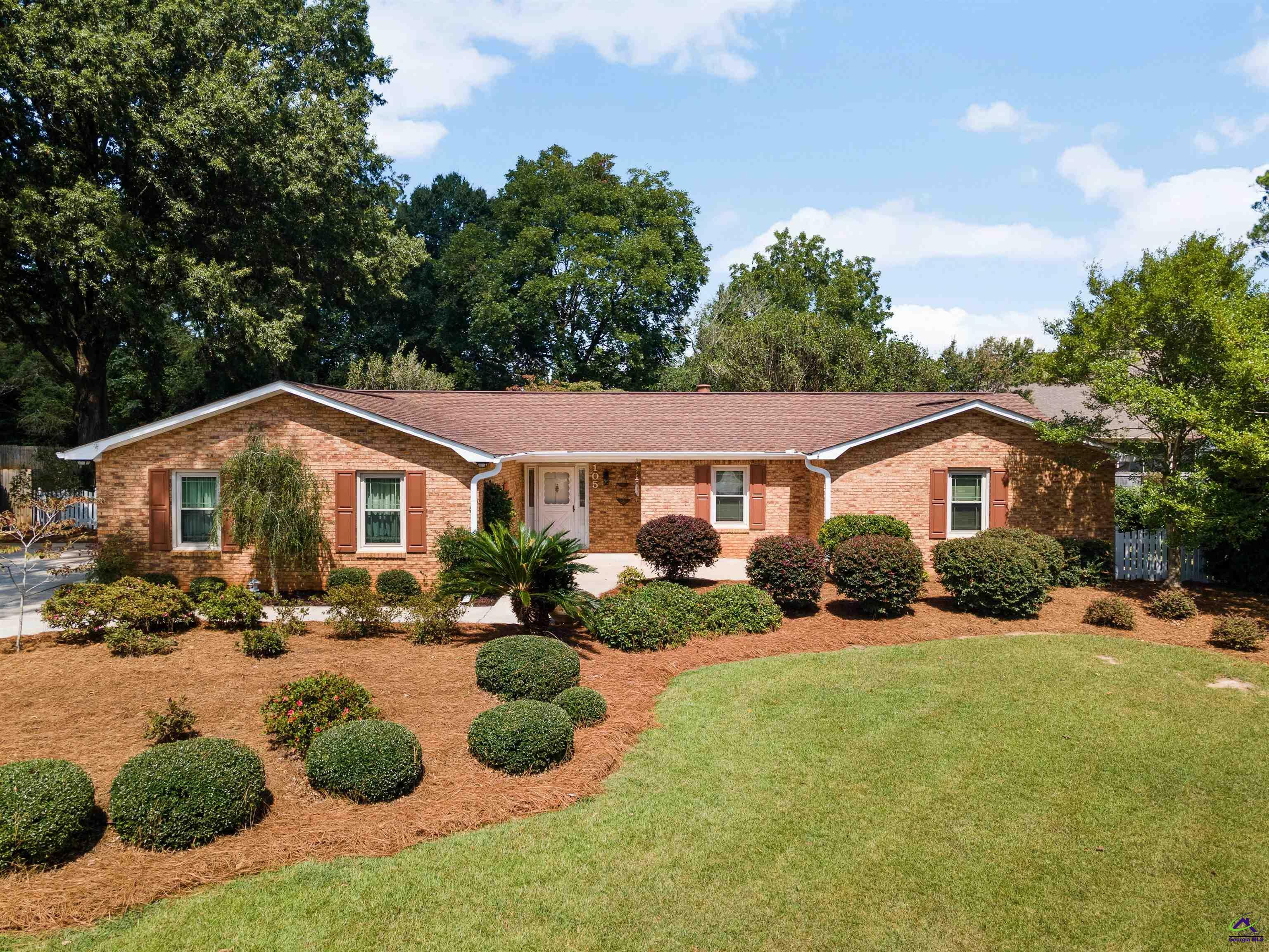 Property Photo:  105 N Ridge Circle  GA 31069-2232 