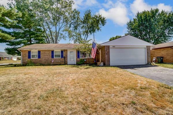 Property Photo:  1861 Iowa Drive  OH 45385 