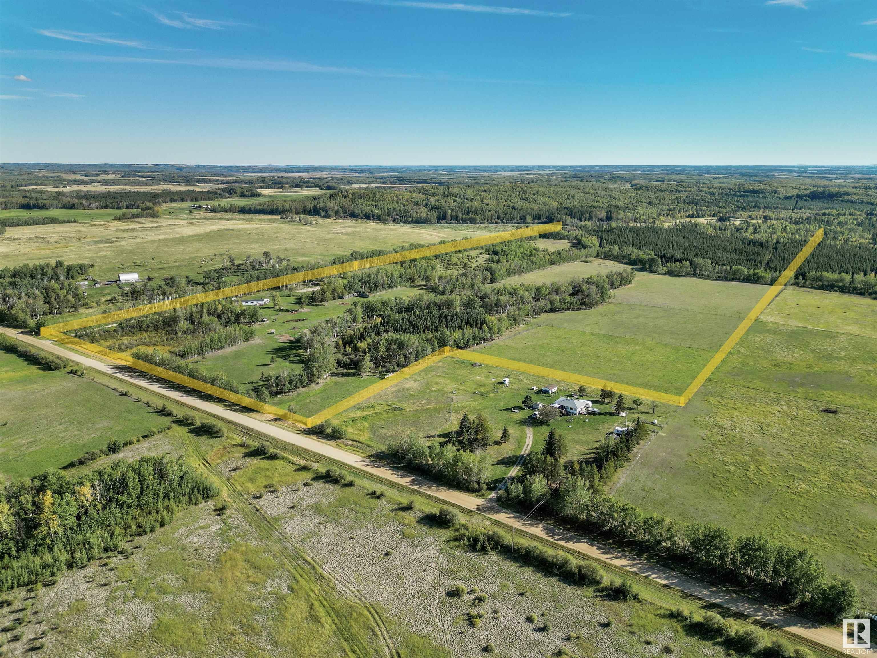 Photo de la propriété:  5317 Twp Road 522  AB T0E 2H0 