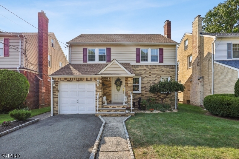 Property Photo:  25 Ogden Rd  NJ 07109 