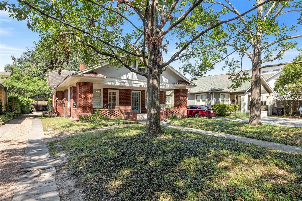 Property Photo:  1529 Heights Boulevard  TX 77008 