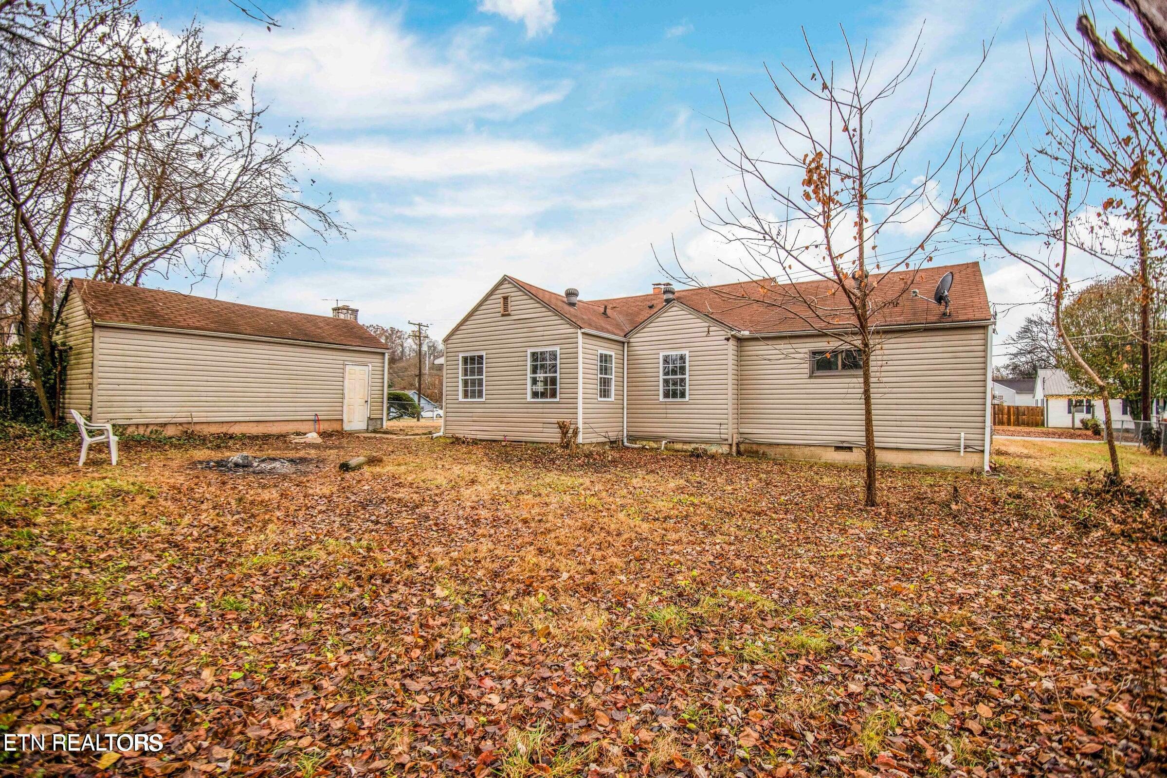 Property Photo:  220 Meadow View Rd  TN 37914 