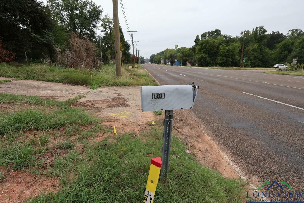 Property Photo:  1600 Apine Rd  TX 75601 