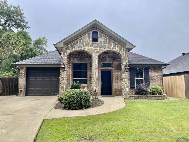 215 Myrle  Carthage TX 75633 photo