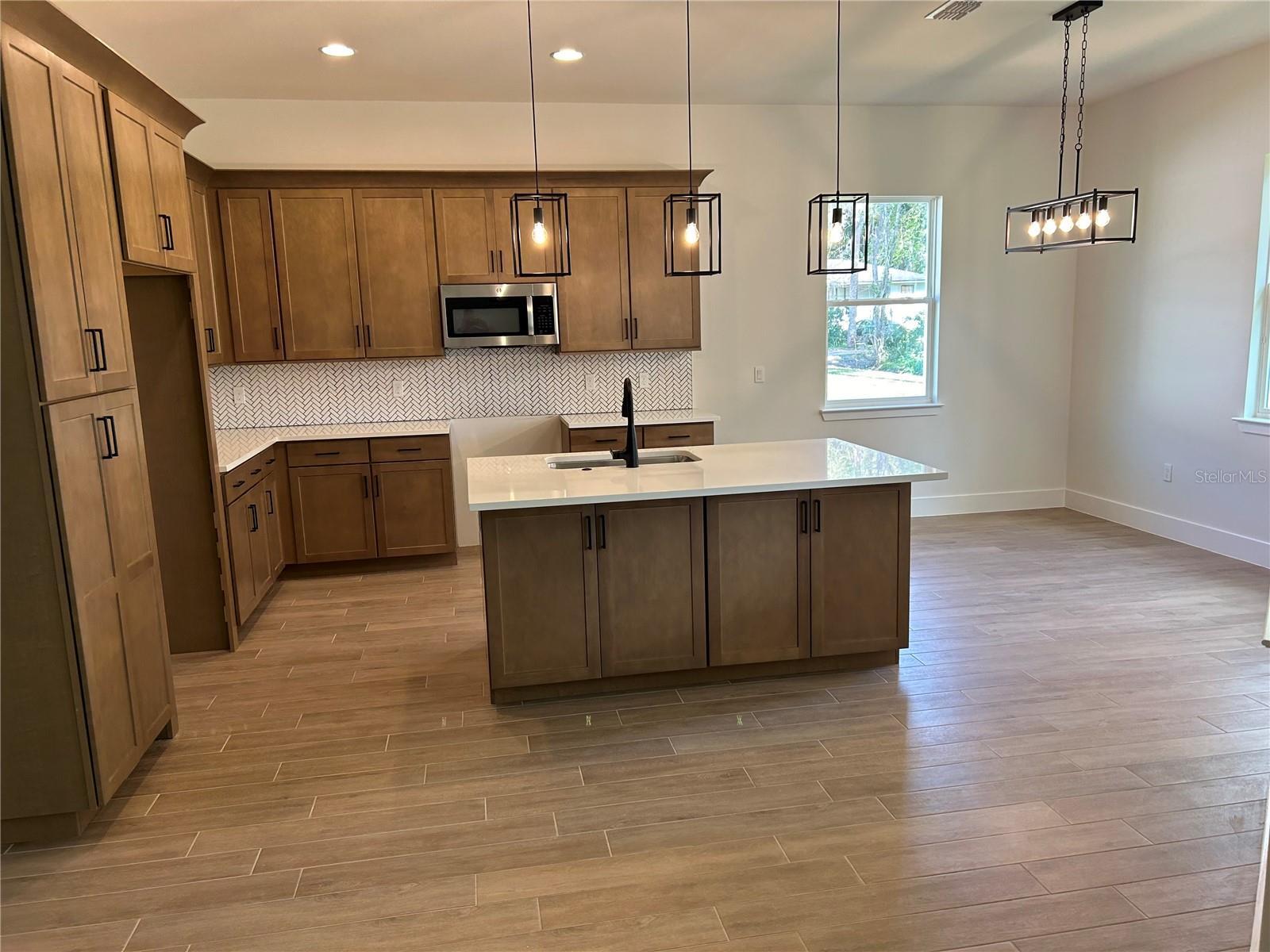Property Photo: 282 Kimble Avenue FL 32765