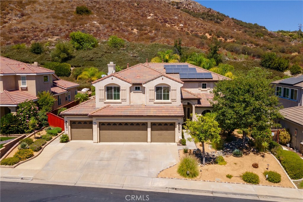 Property Photo:  23860 Hollingsworth Drive  CA 92562 