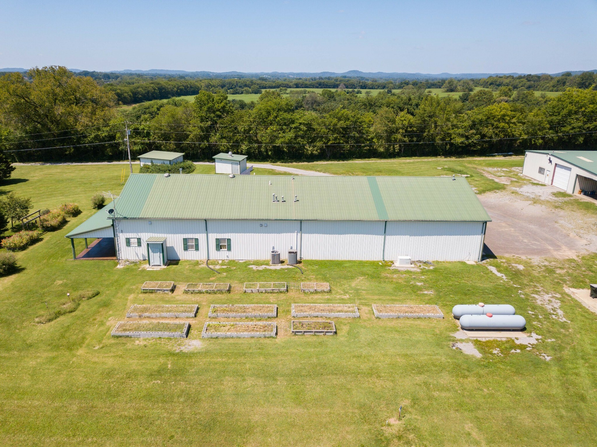 Property Photo:  1201 Old Hopewell Rd  TN 37031 