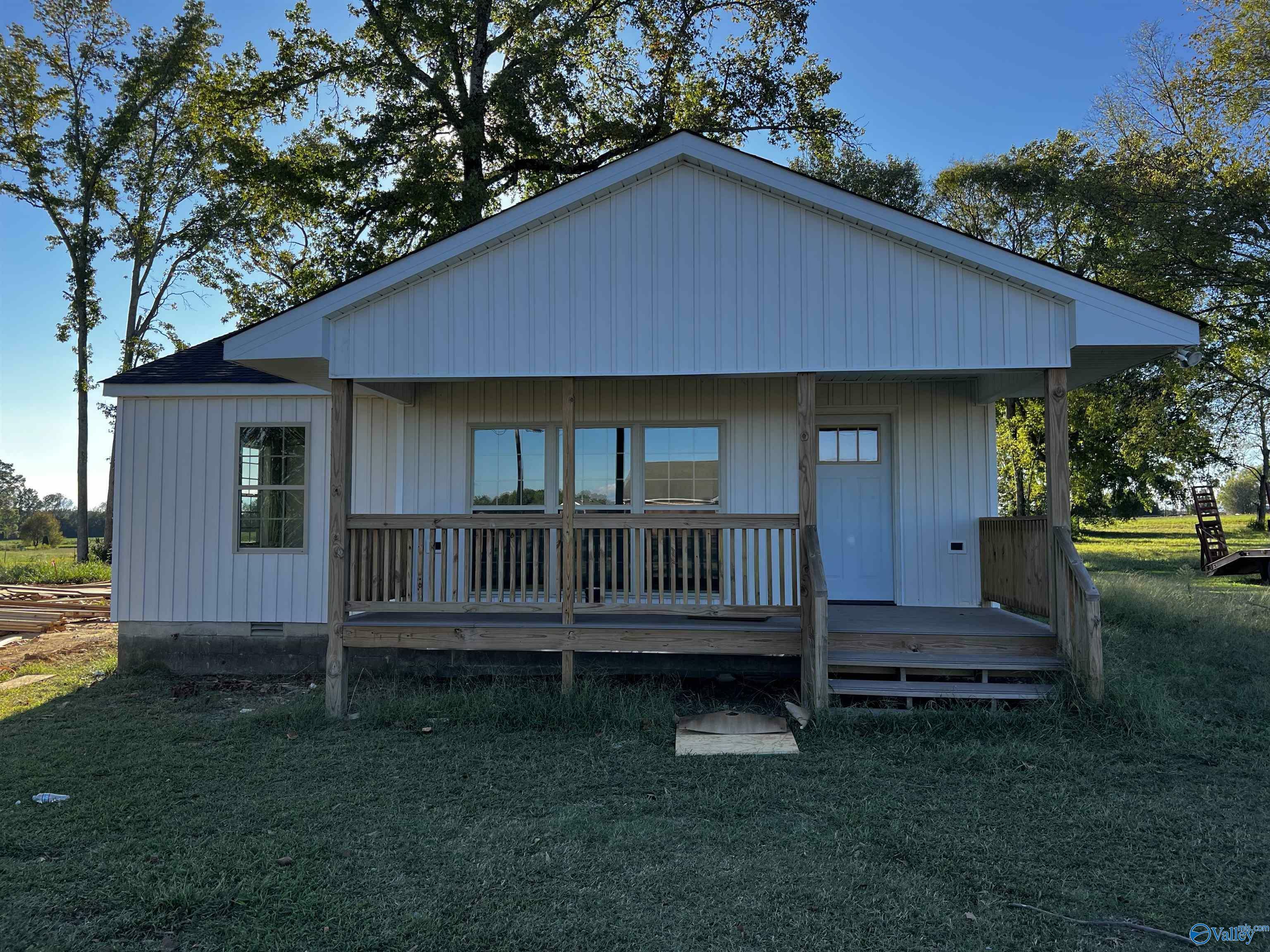 Property Photo:  16103 Poplar Creek Road  AL 35611 