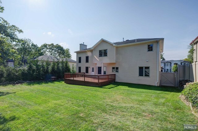 Property Photo:  145 Thomas Drive  NJ 07652 