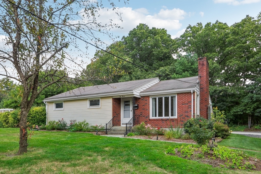 Property Photo: 211 Manning St MA 01749