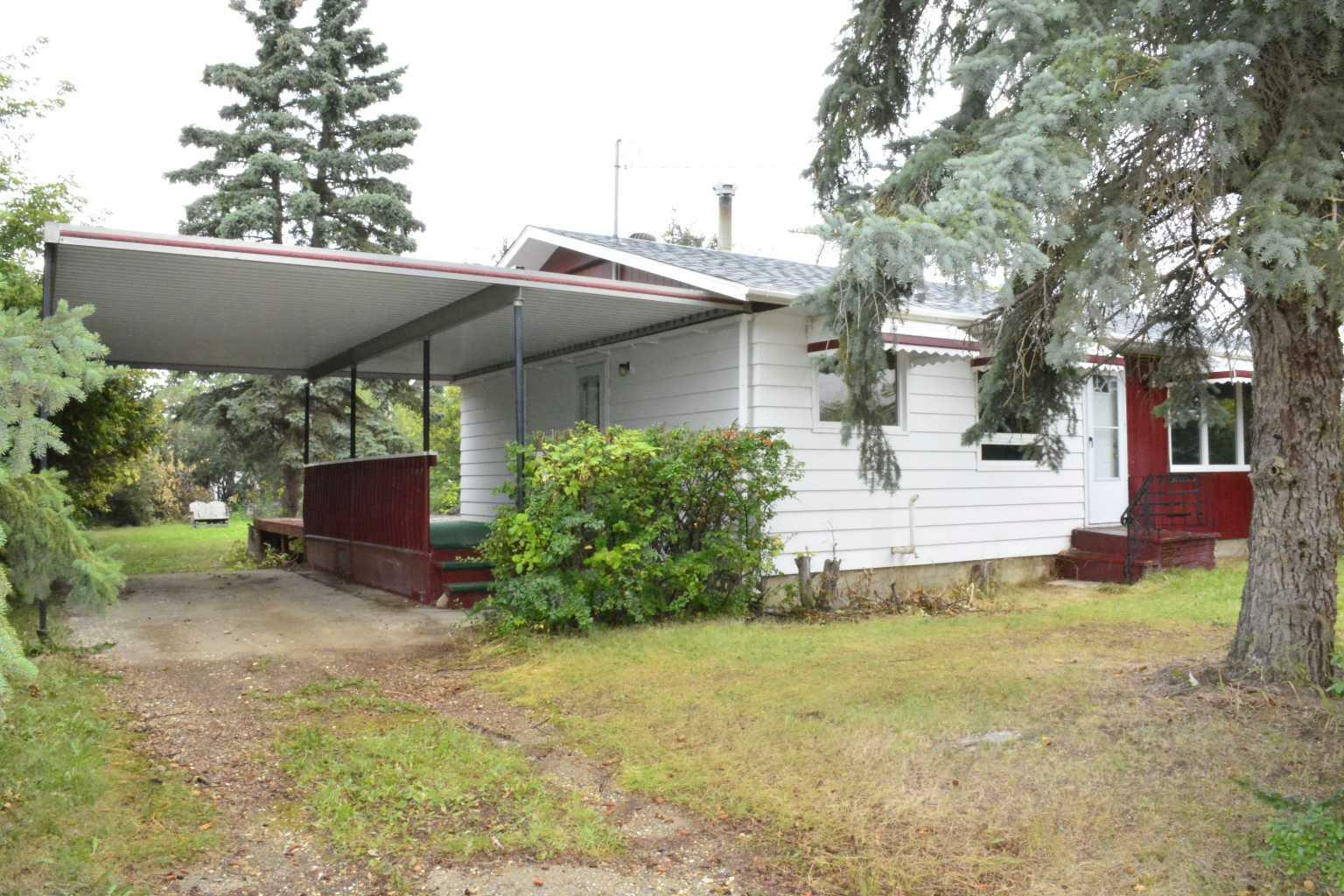 Property Photo:  5018 49 Avenue  AB T0H 0E0 