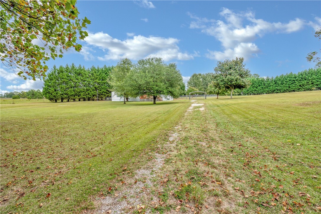 Property Photo:  355 Honeysuckle Road  SC 29322 