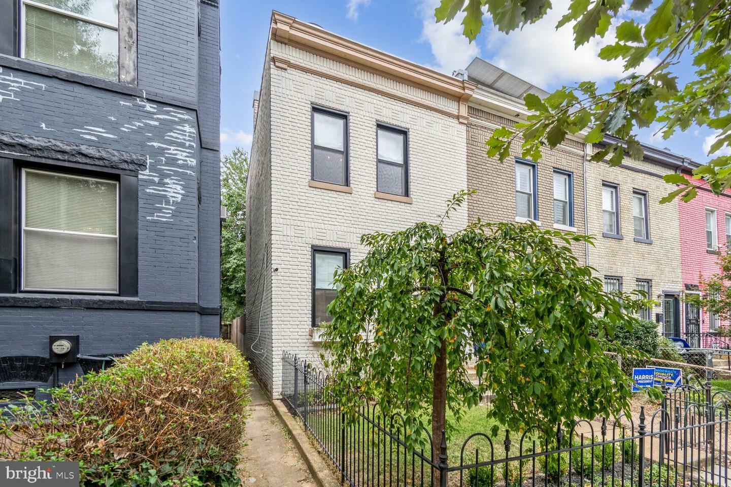 Property Photo:  1009A I Street NE  DC 20002 