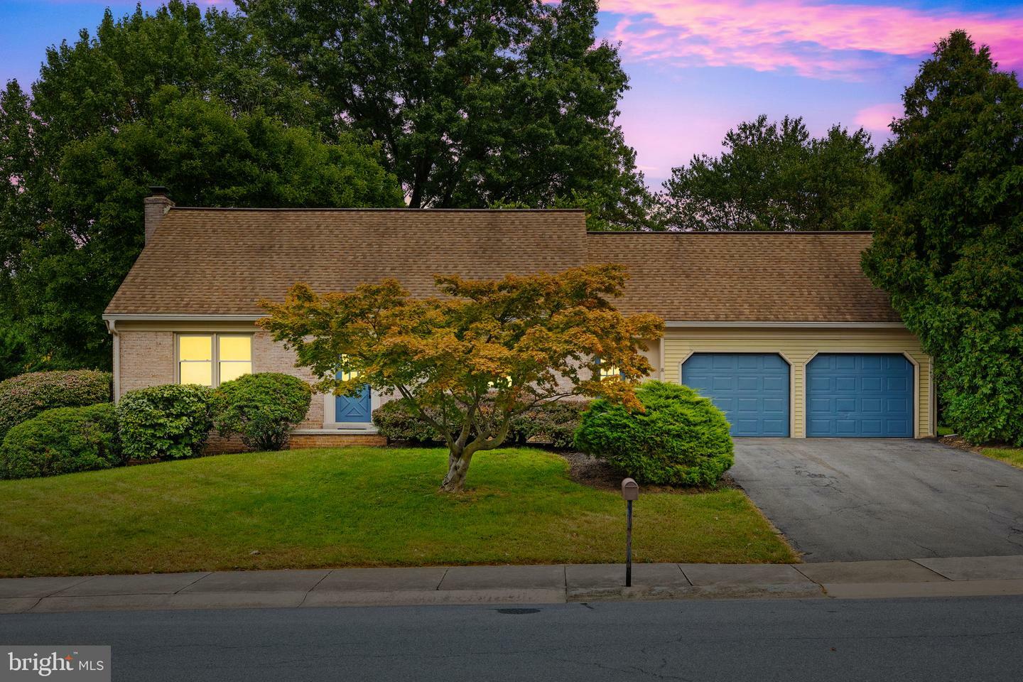 Property Photo:  33 Heritage Road  PA 17501 