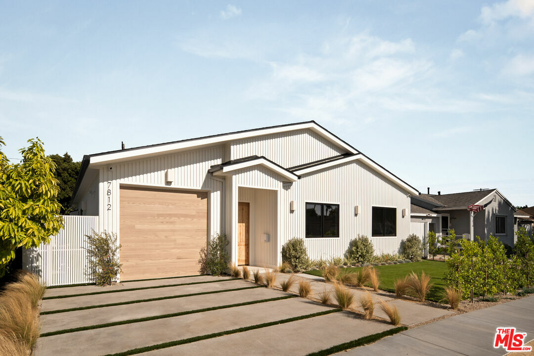Property Photo: 7812 Hindry Ave CA 90045