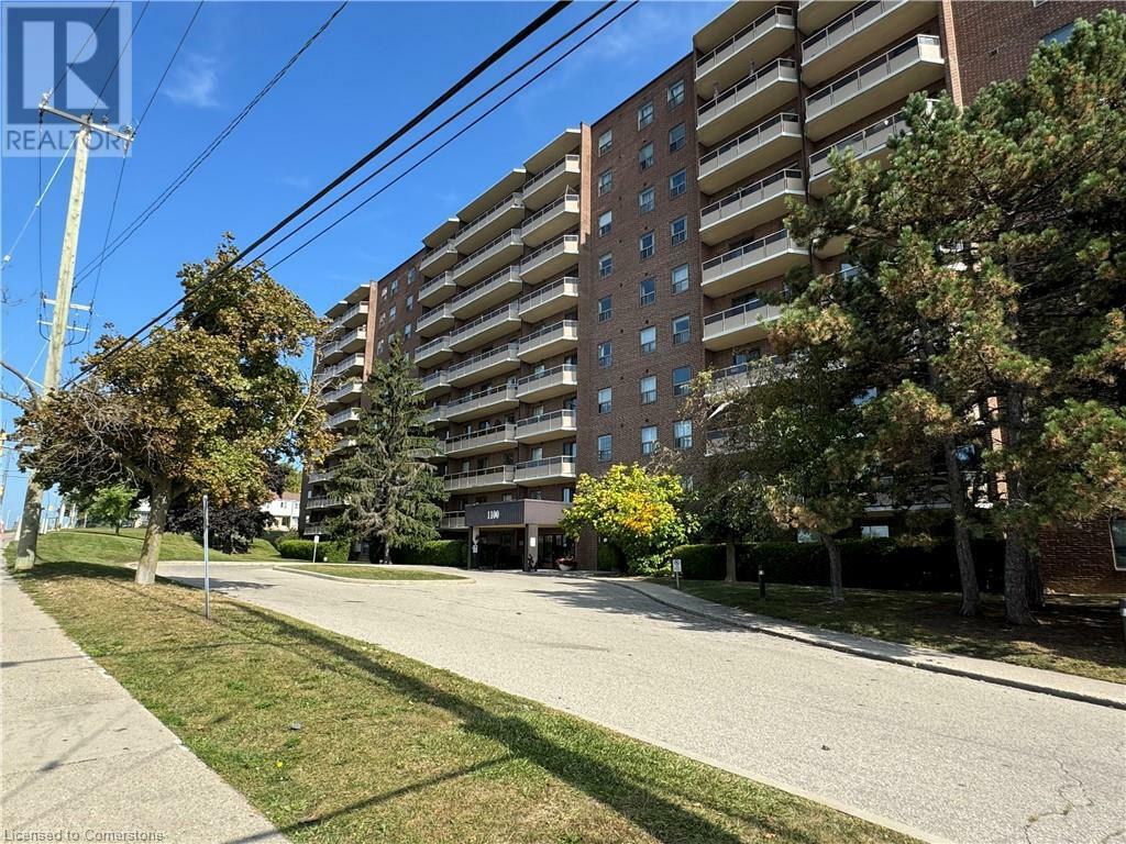 Photo de la propriété:  1100 Courtland Avenue  ON N2C 2H9 