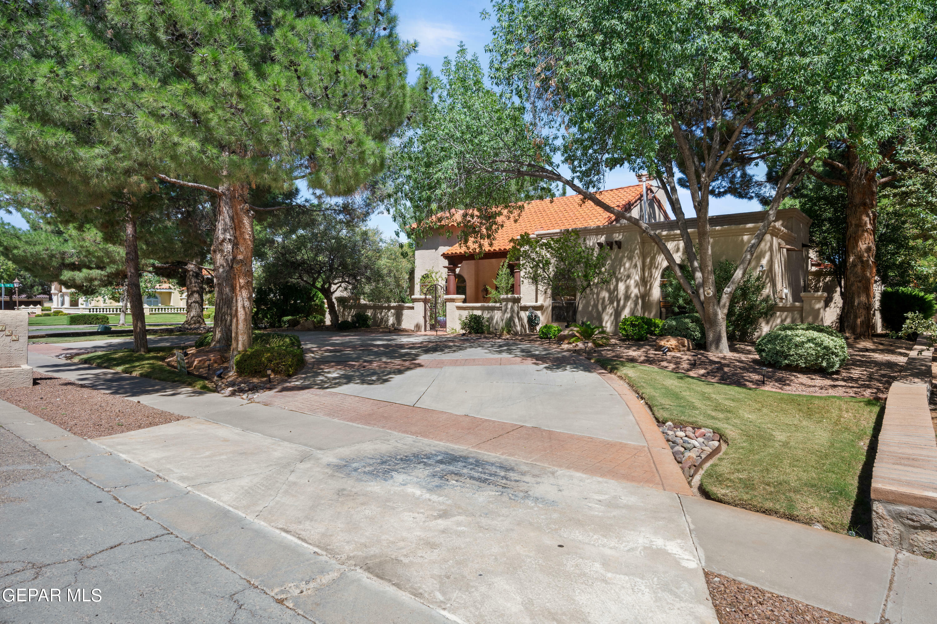 Property Photo:  733 Rosinante Road  TX 79922 