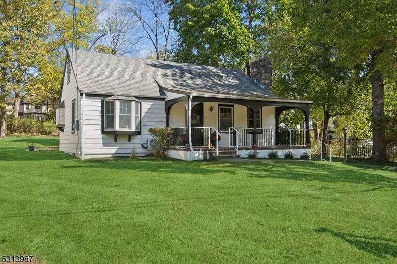 Property Photo:  14 Beechwood Pl  NJ 07069 