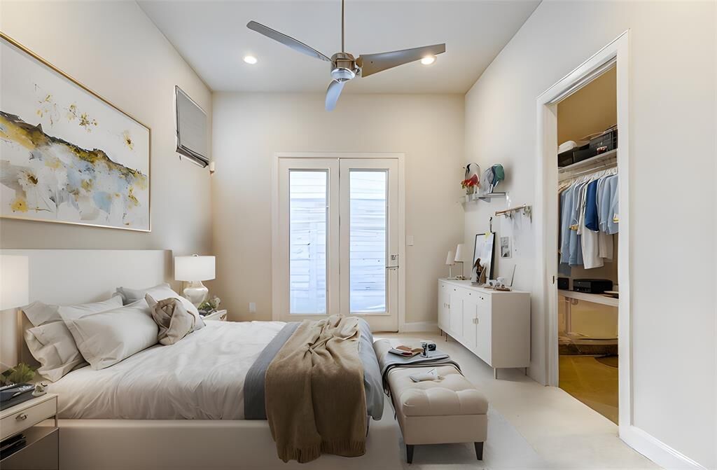 Property Photo:  1205 Jackson Boulevard  TX 77006 