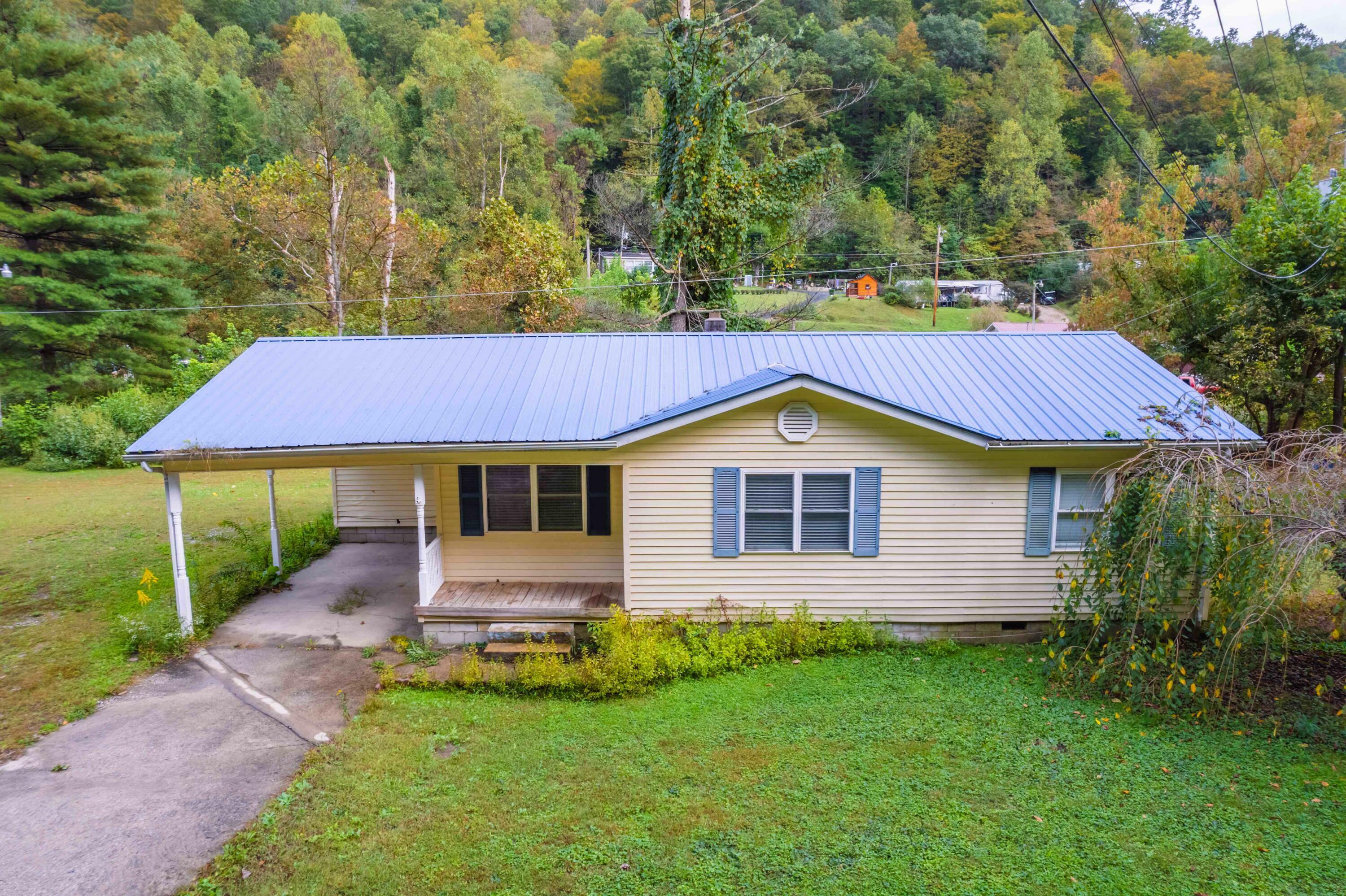 Property Photo:  14678 South US-421  KY 40962 