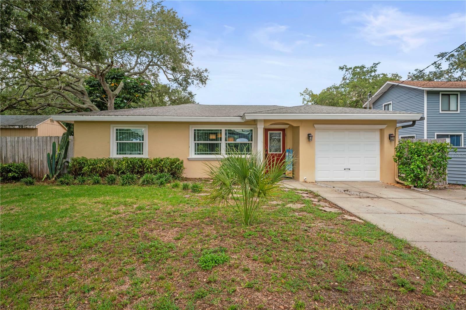 Property Photo:  10300 Nina Street  FL 33778 