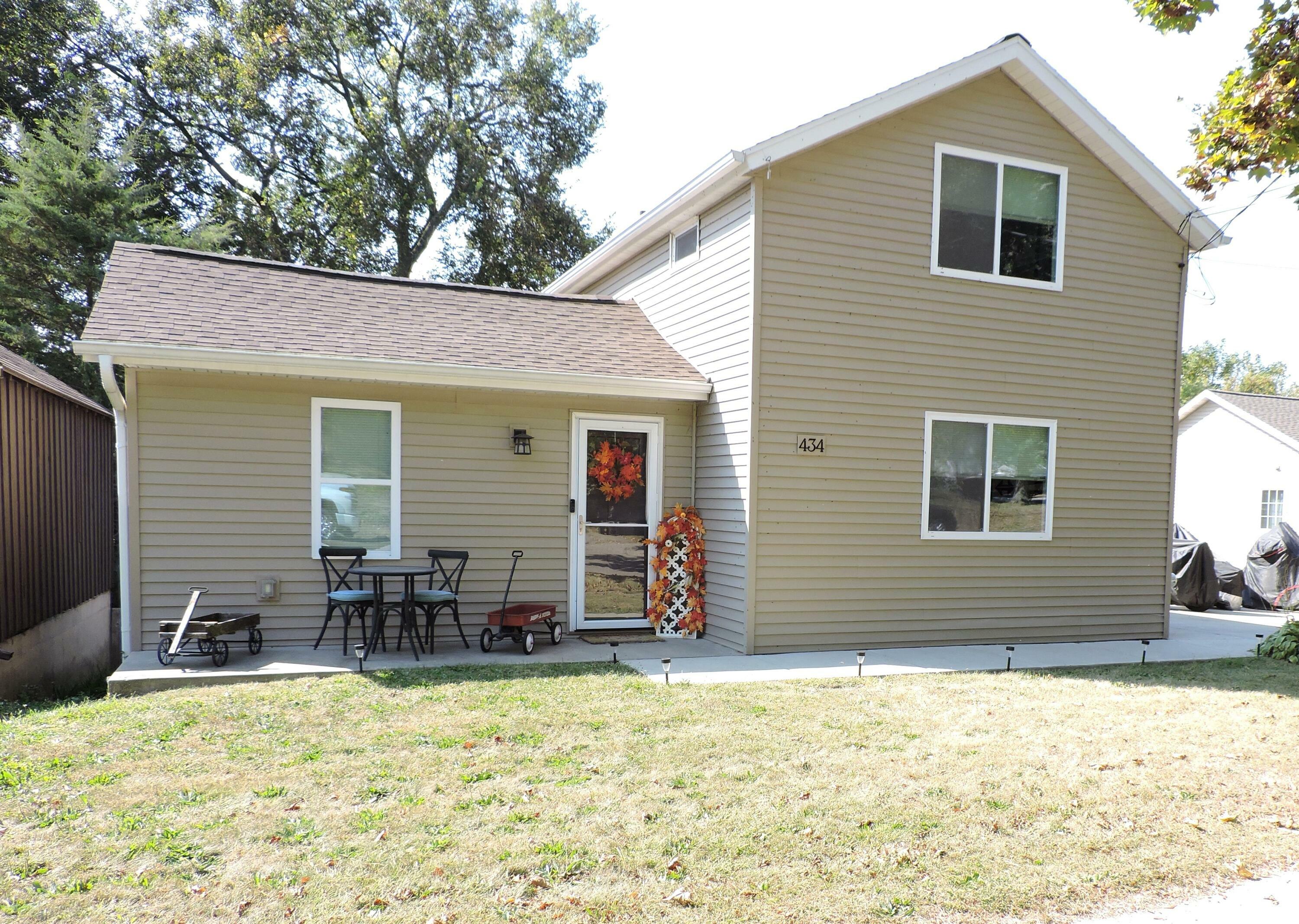 Property Photo:  434 N Jefferson St  WI 53190 