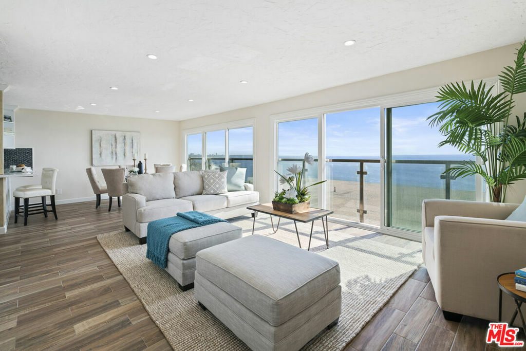 Property Photo:  18147 Coastline Drive 6  CA 90265 