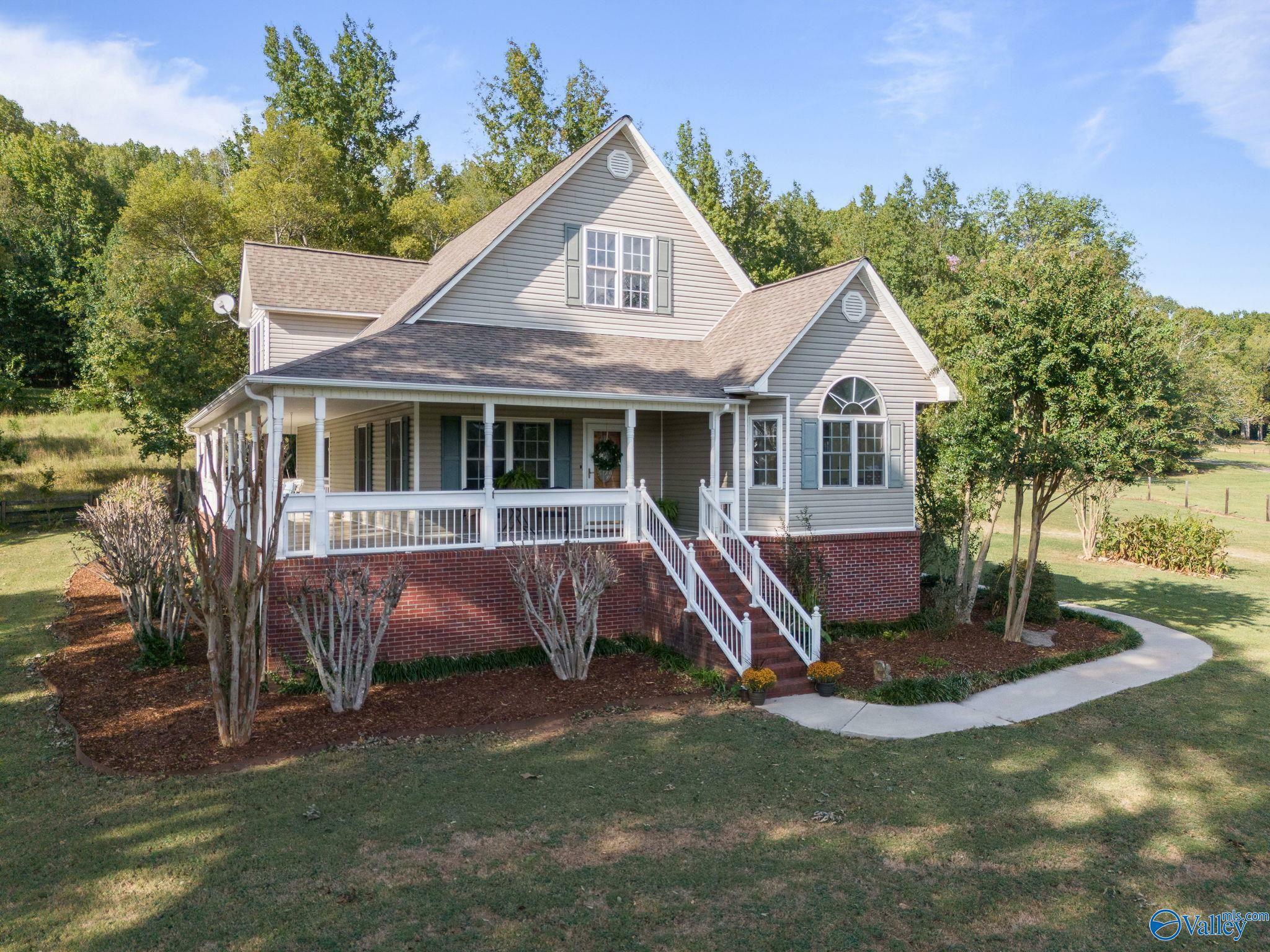 Property Photo:  675 Sharps Cove Road  AL 35748 