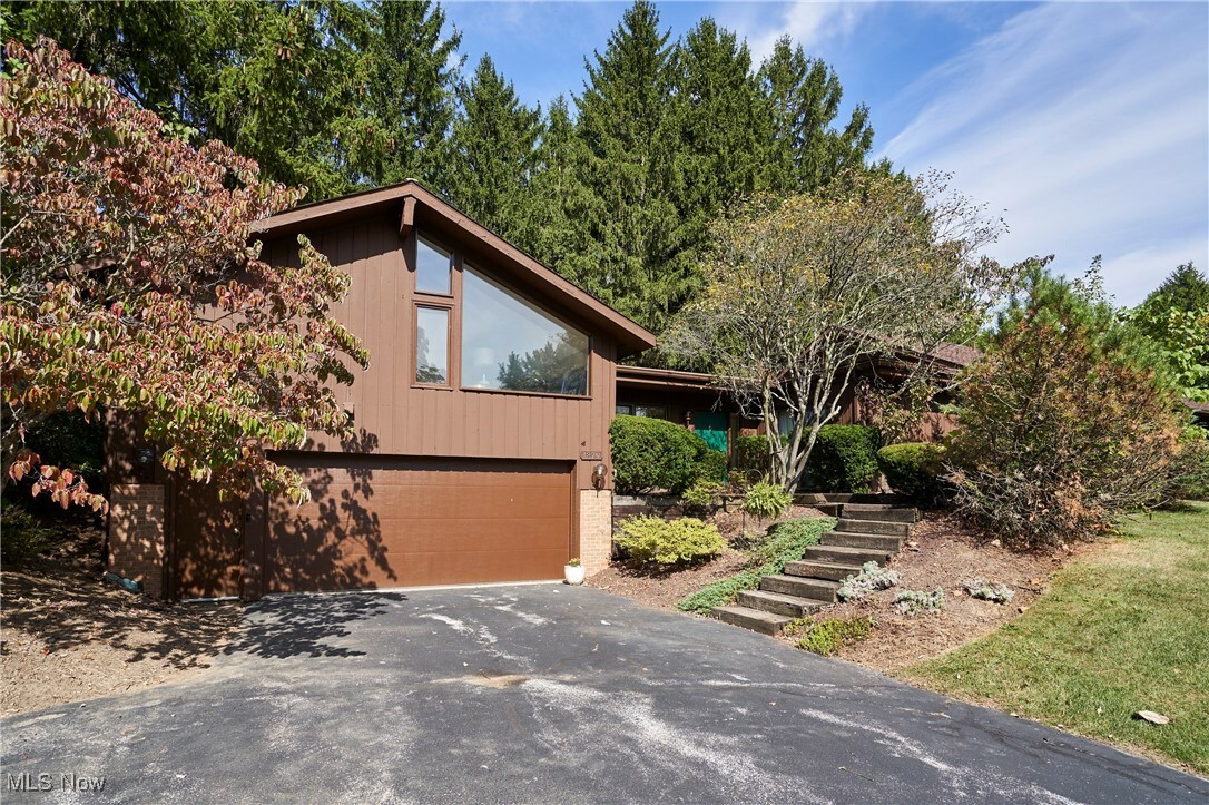 Property Photo: 1879 Deer Path OH 44240