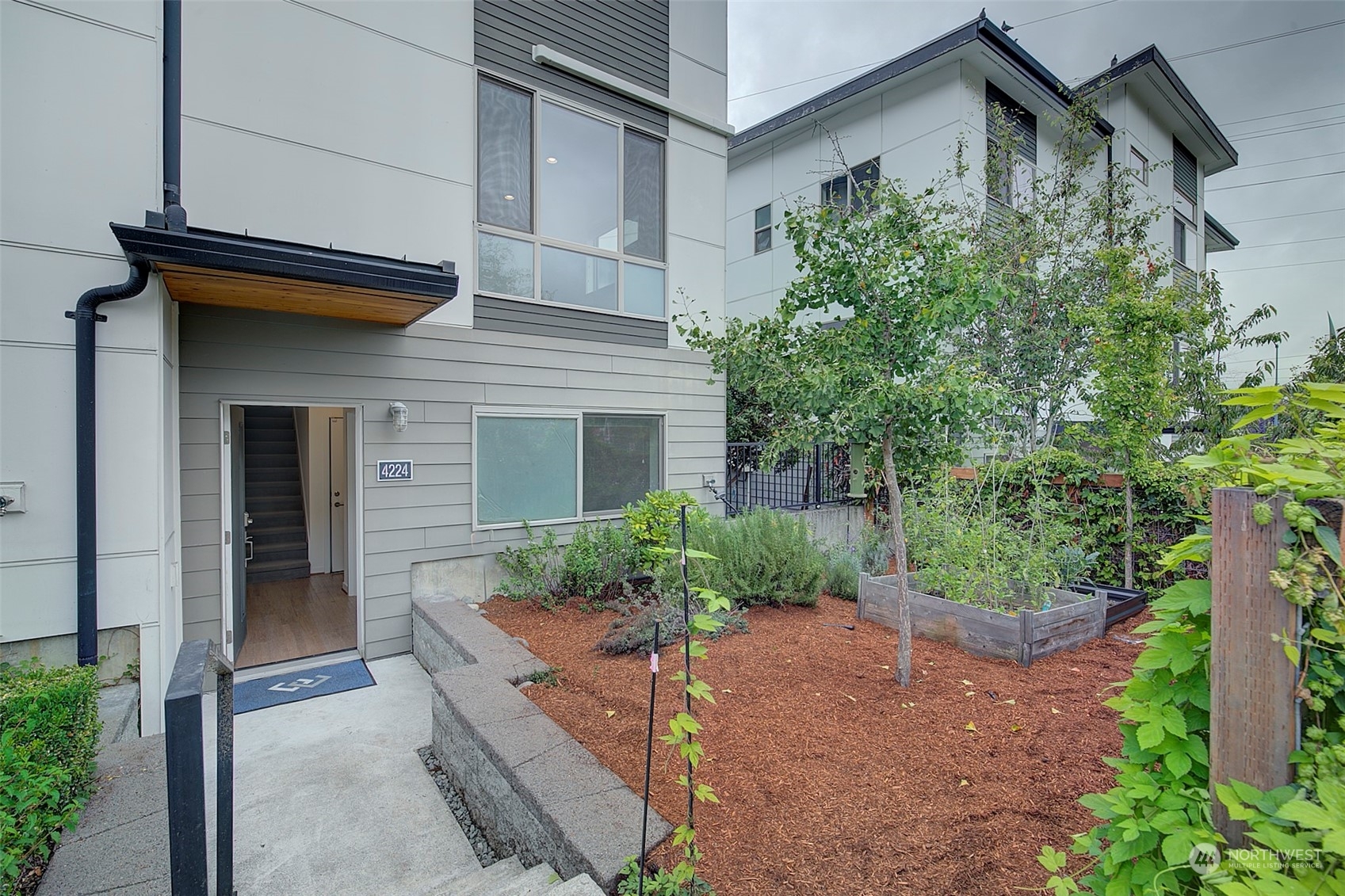 Property Photo:  4224 S Trenton Street  WA 98118 