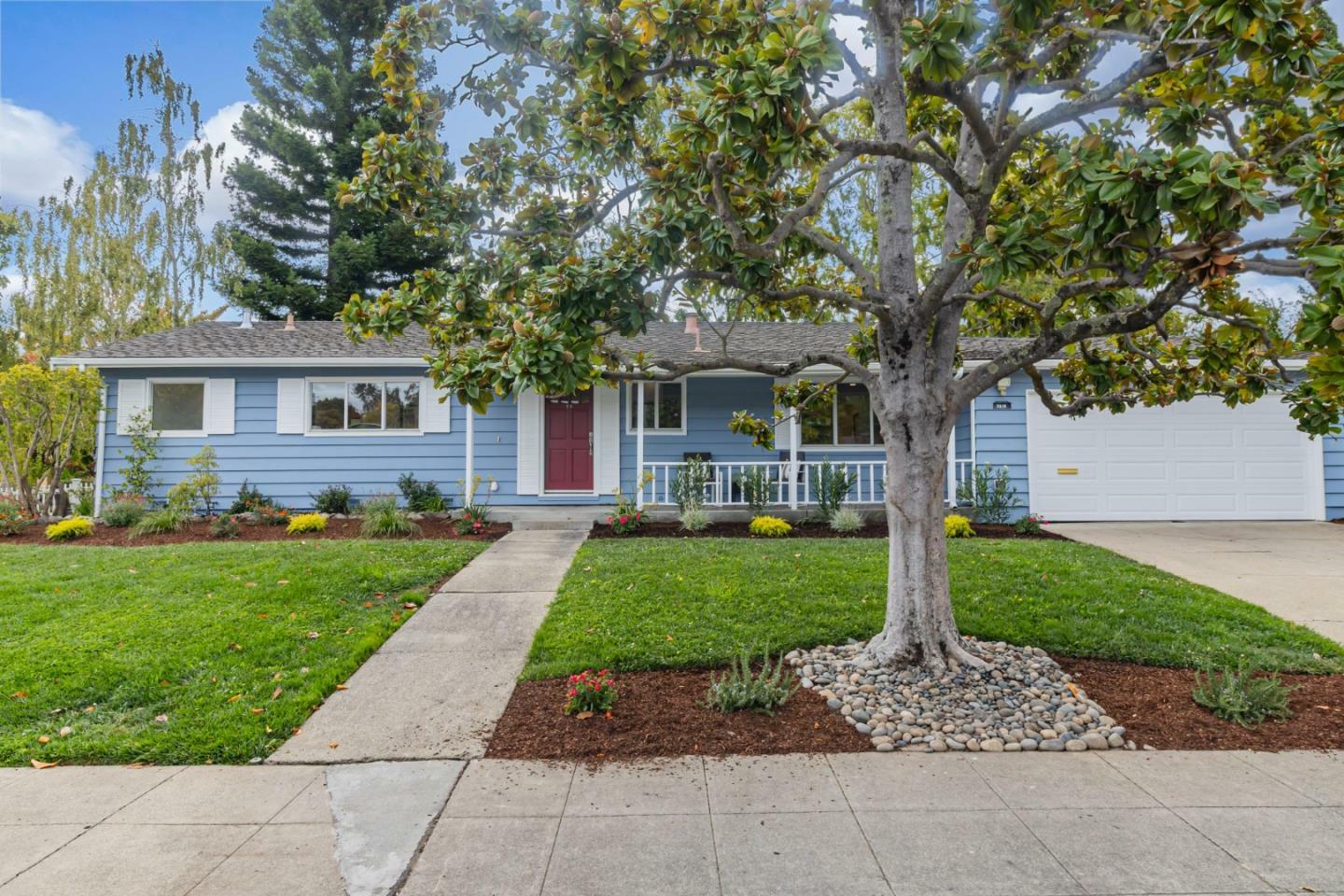 3715 Farm Hill Boulevard  Redwood City CA 94061 photo