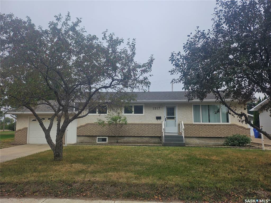 1317 Lynd Crescent  Estevan SK S4A 1Z2 photo