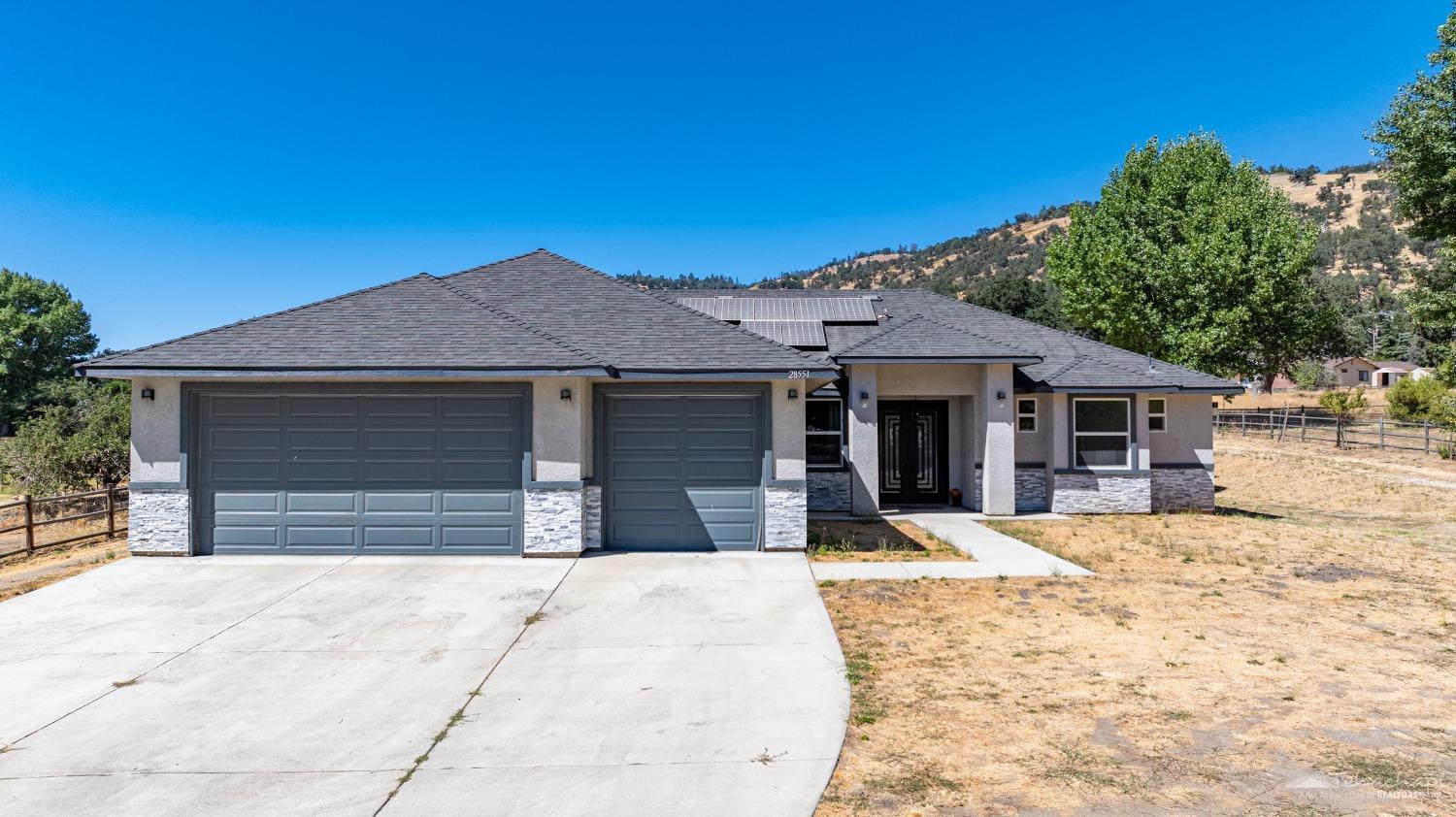 28551 Bear Valley Road  Tehachapi CA 93561 photo
