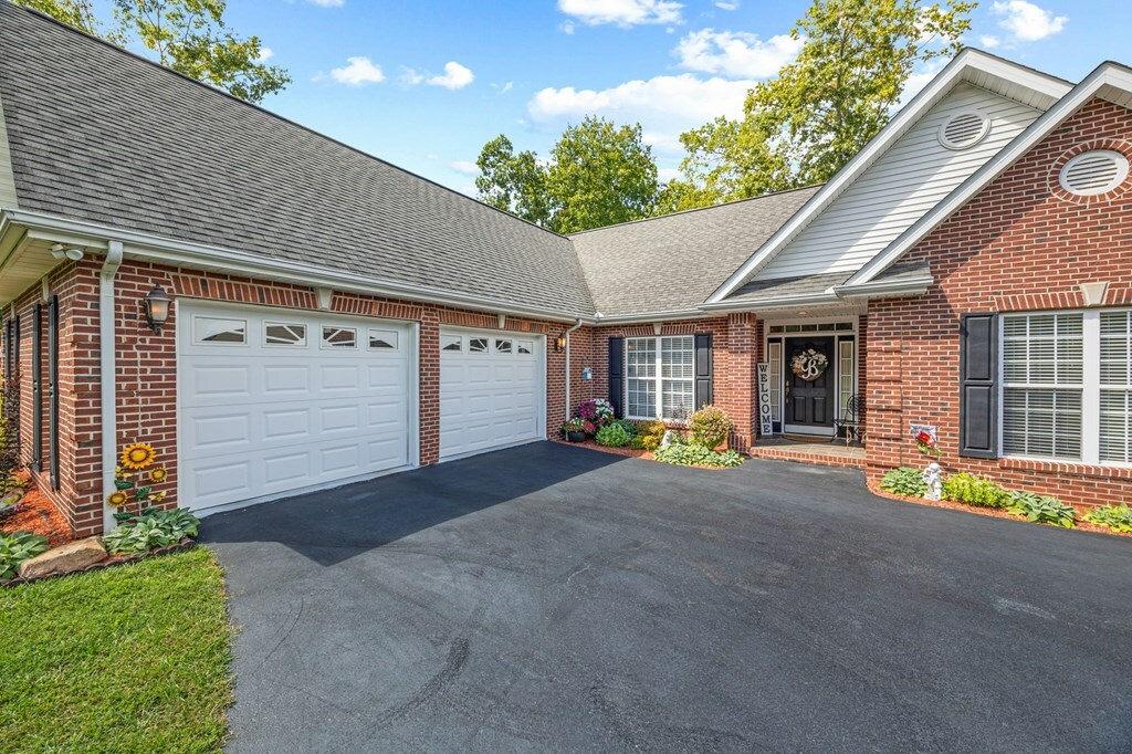 Property Photo:  771 E Deer Creek Drive  TN 38571 