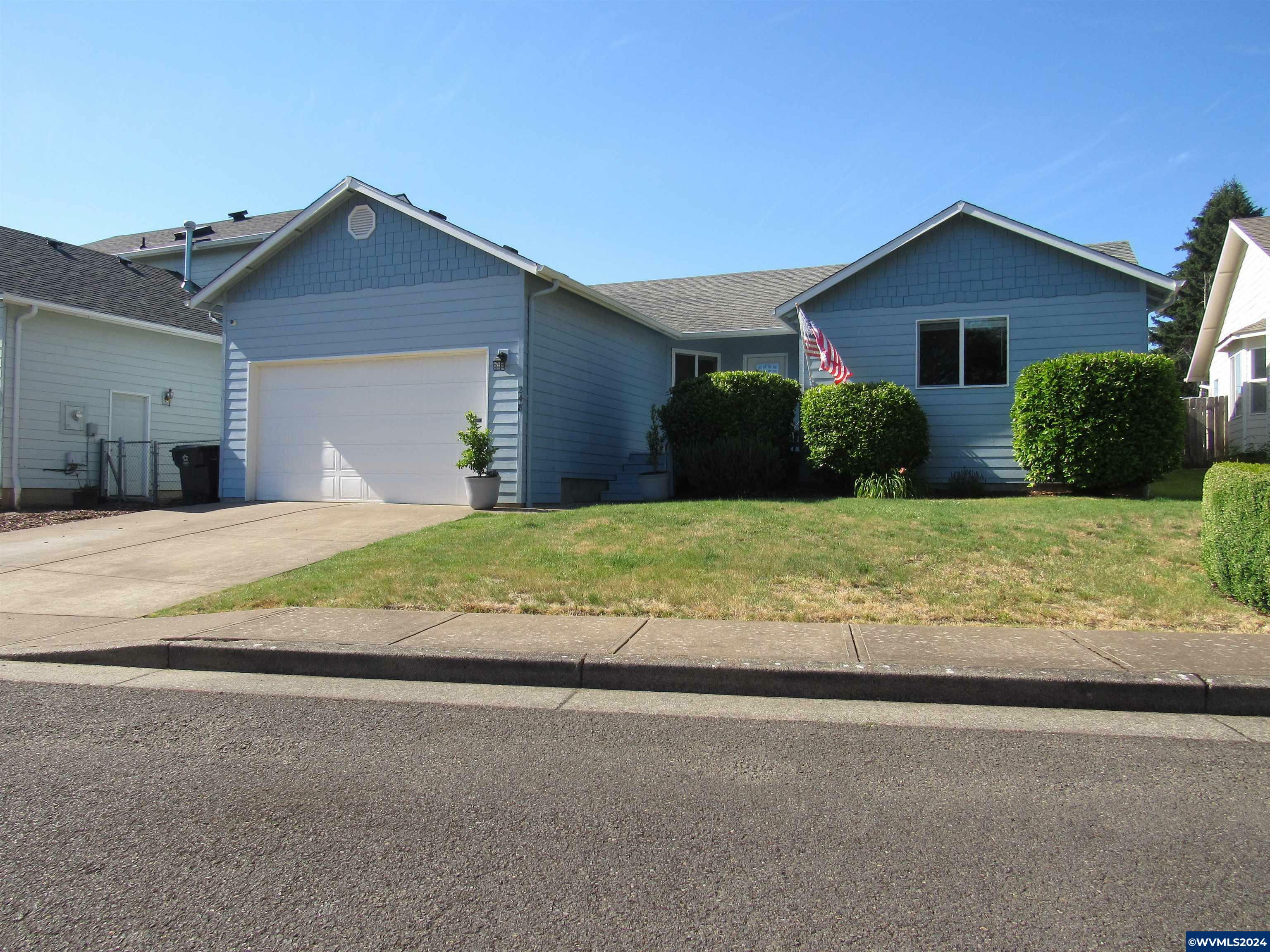 Property Photo: 248 SW Harder Av OR 97338