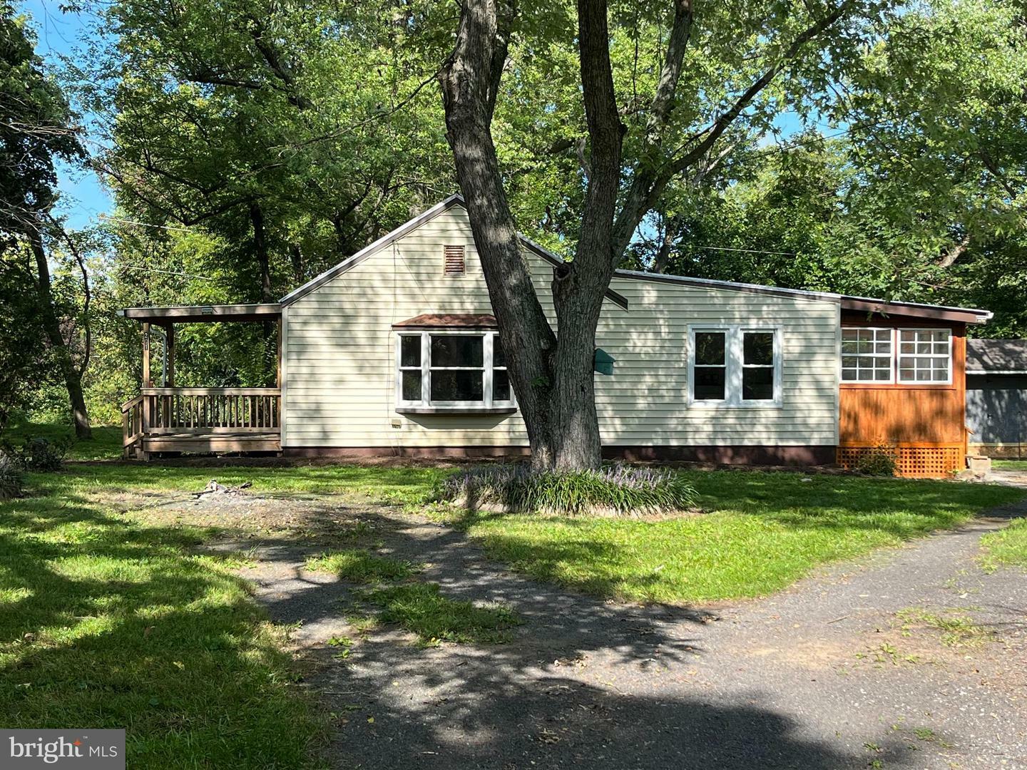 Property Photo:  201 Oak Tree Road  WV 25430 