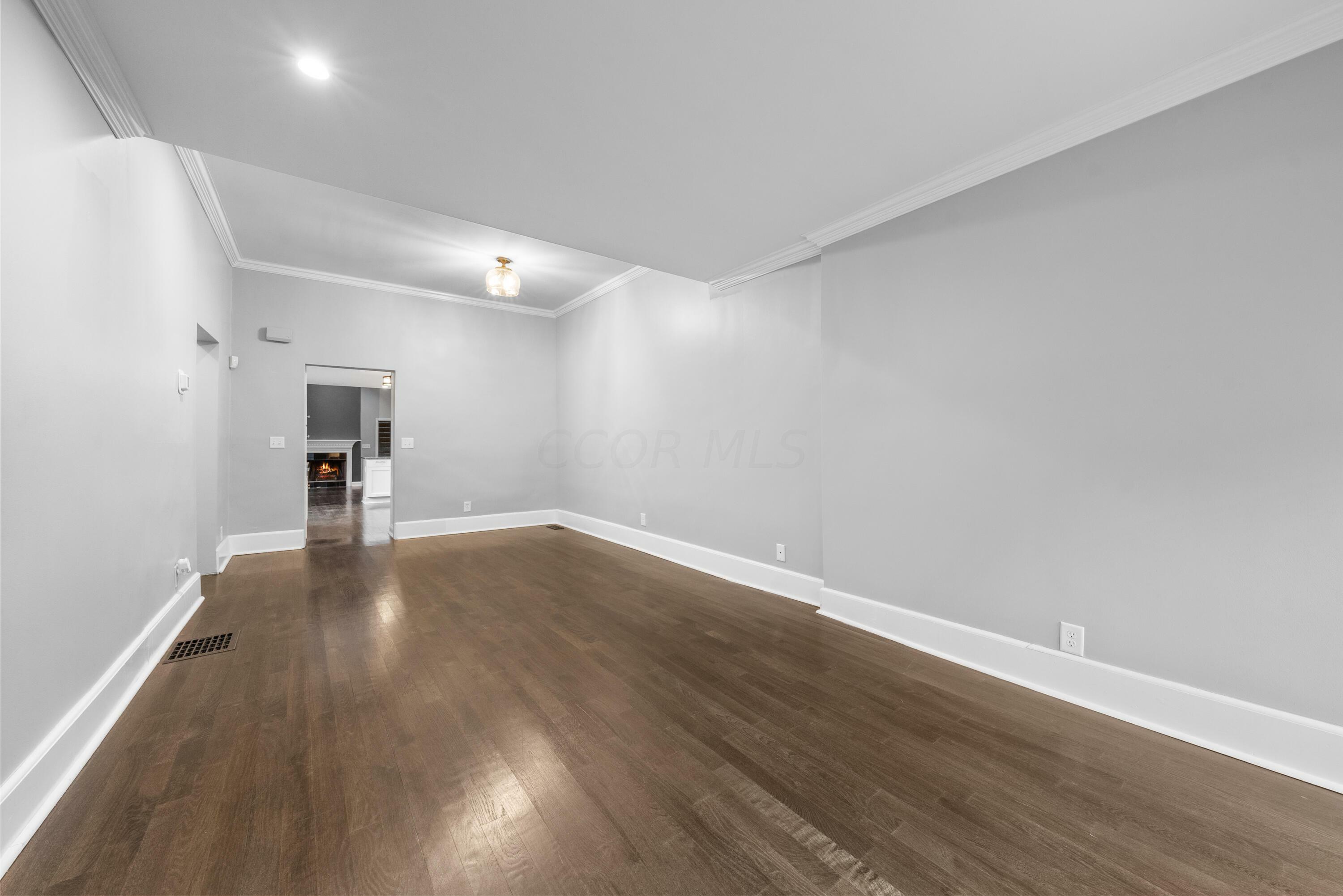 Property Photo:  922 S 3rd Street  OH 43206 