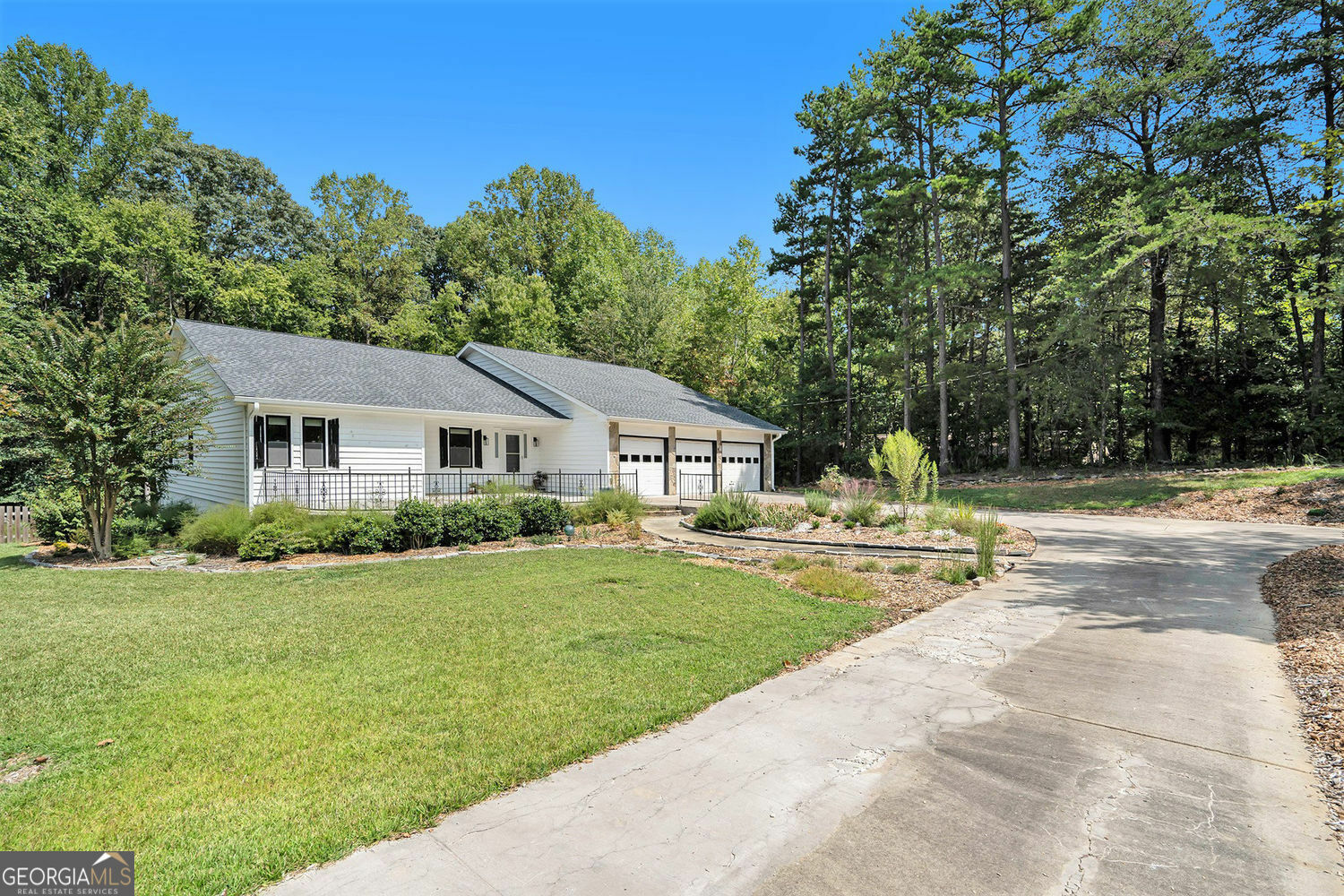 Property Photo:  4050 Vintage Court  GA 30041 