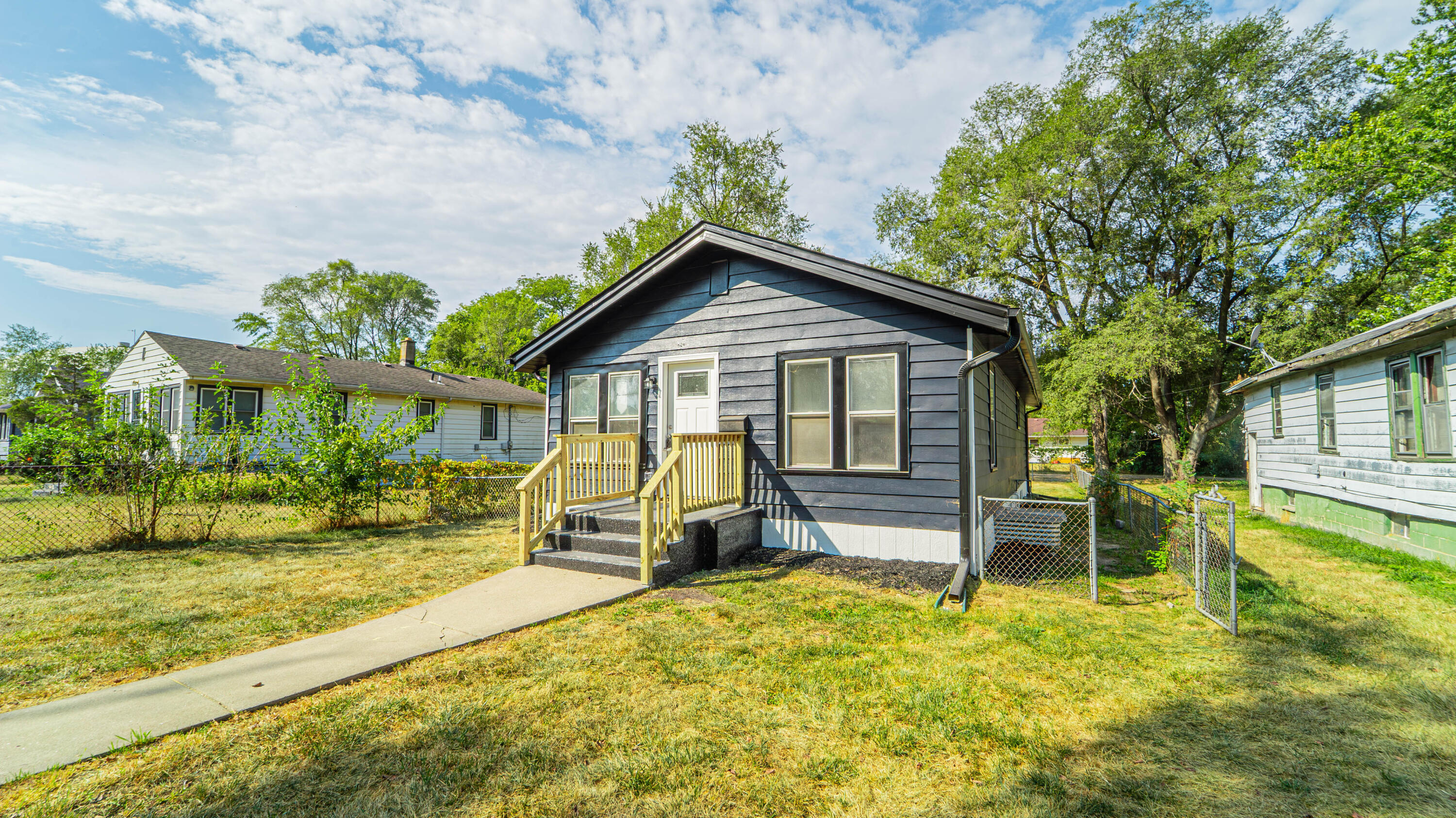 Property Photo:  1166 Jennings Street  IN 46404 