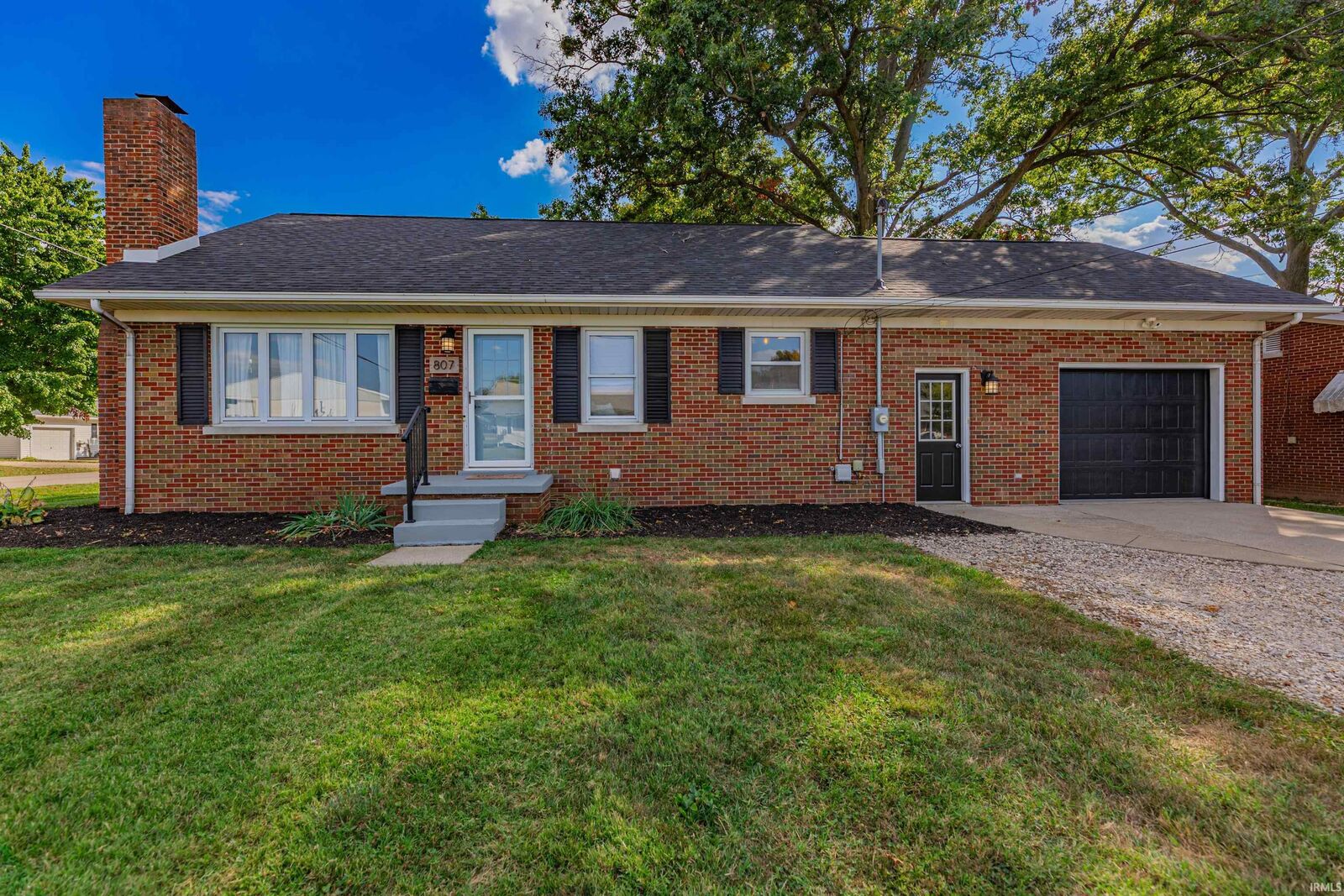 Property Photo:  807 Tretter Park Drive  IN 47648 