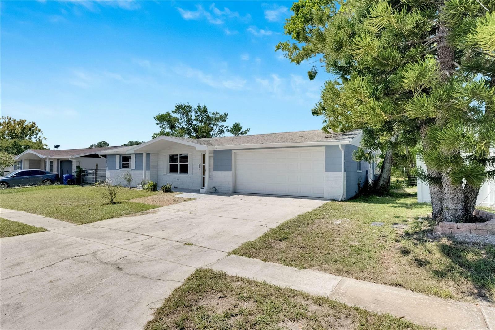 Property Photo:  4923 Alcea Street  FL 34652 