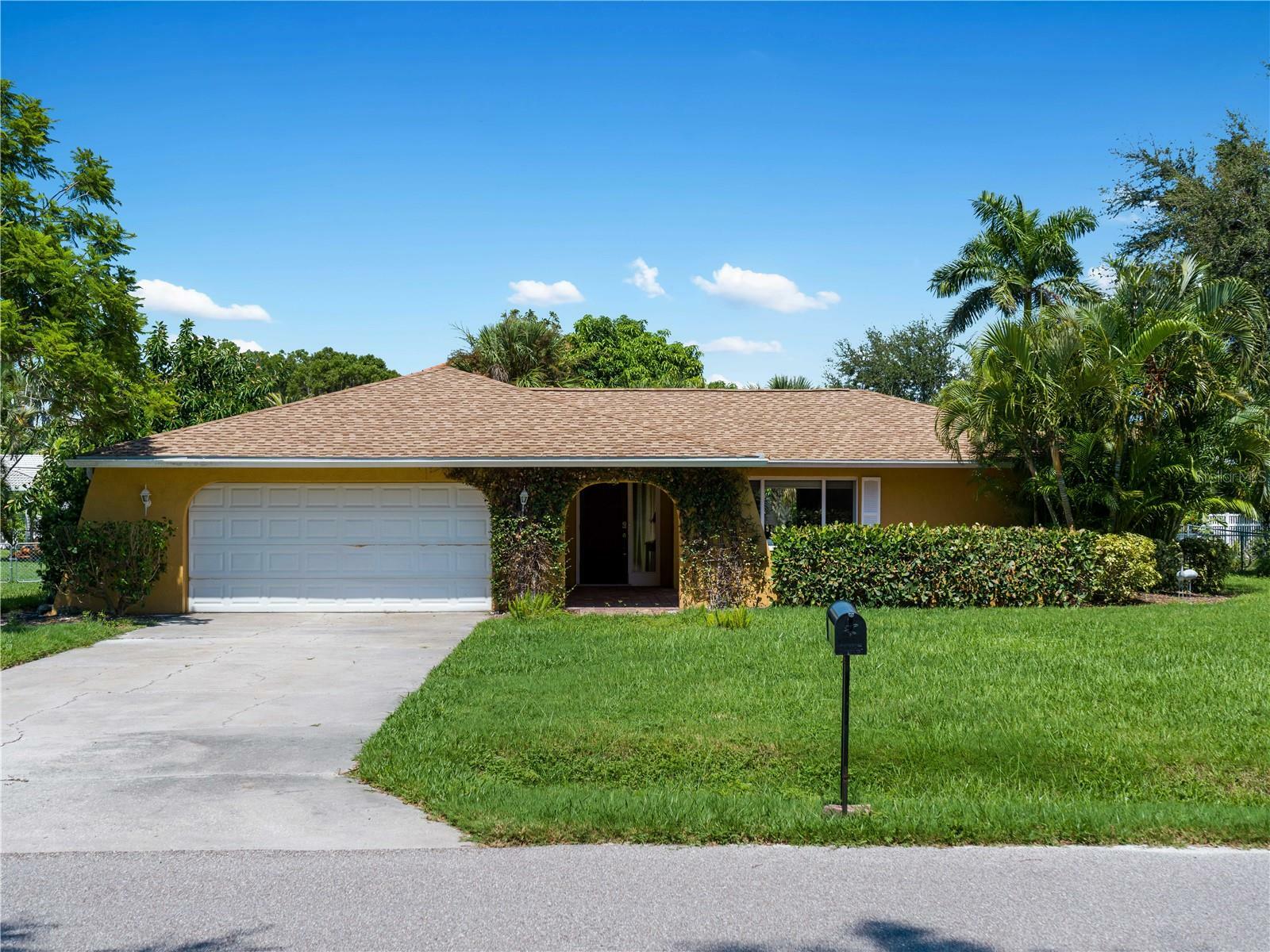 424 Baycrest Drive  Venice FL 34285 photo