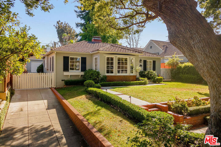 Property Photo: 4020 Via Nivel CA 90274