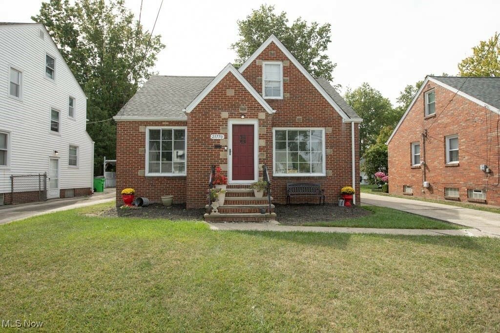 Property Photo:  21770 Ivan Avenue  OH 44123 